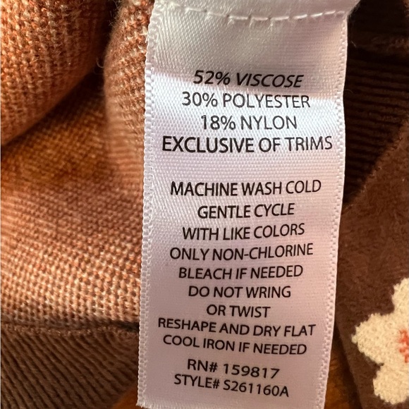 Altar’d State Floral V-Neck Short Crop Cardigan Sweater Brown - Picture 4 of 5